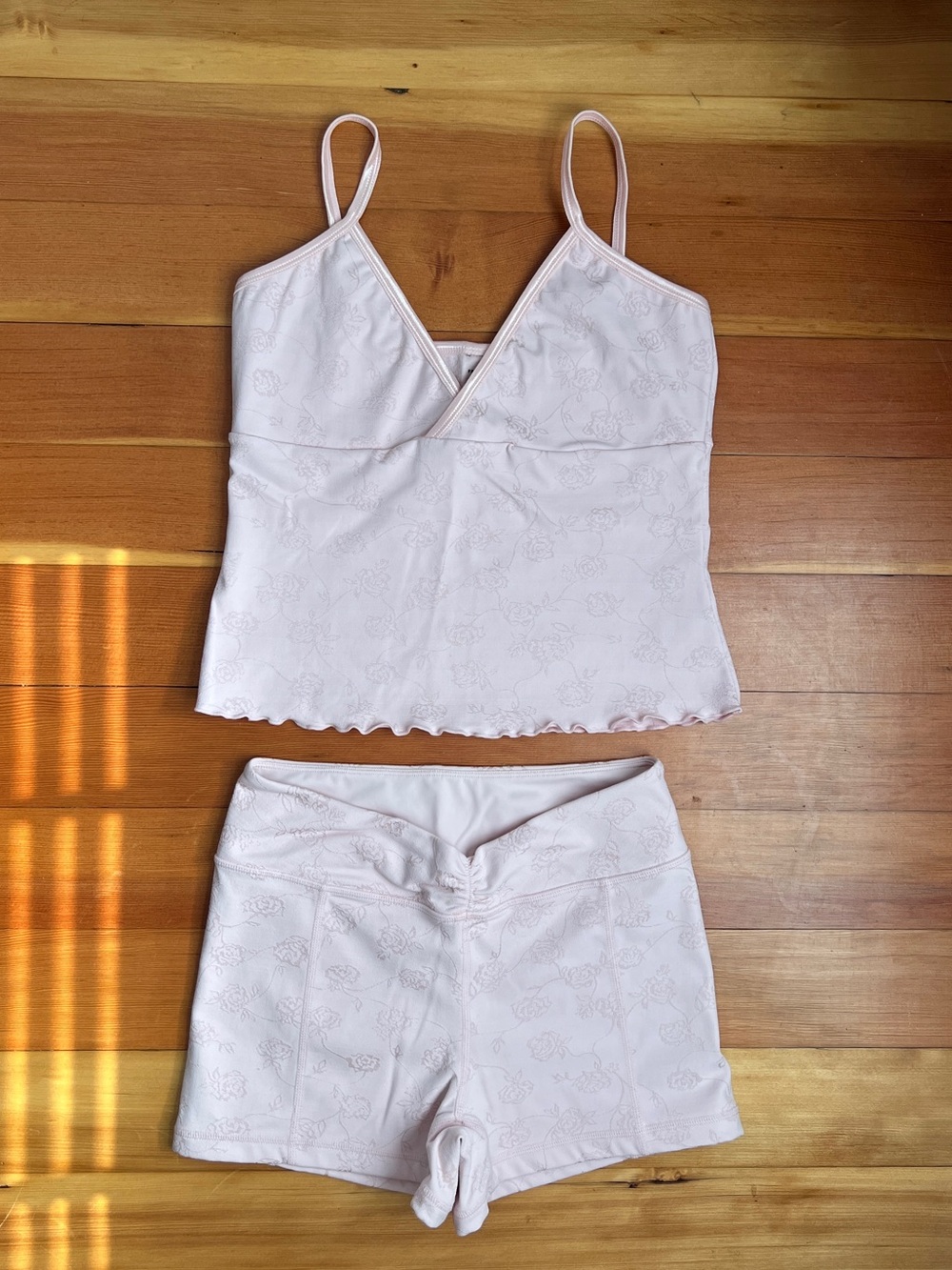 Frankie's Bikinis Blush Pink Floral Workout Set in Pink Petals Fits Like XS/S